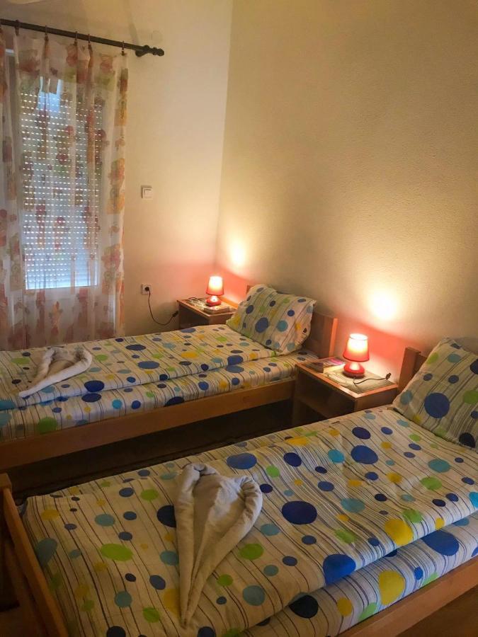 Jovana -- Porodicni Apartmani Igalo Herceg Novi Luaran gambar