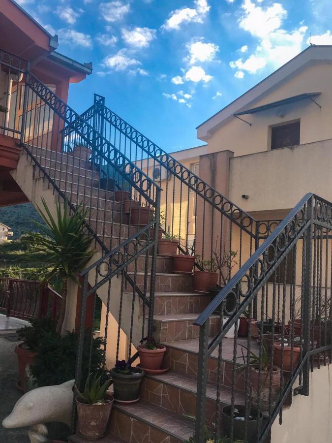 Jovana -- Porodicni Apartmani Igalo Herceg Novi Luaran gambar