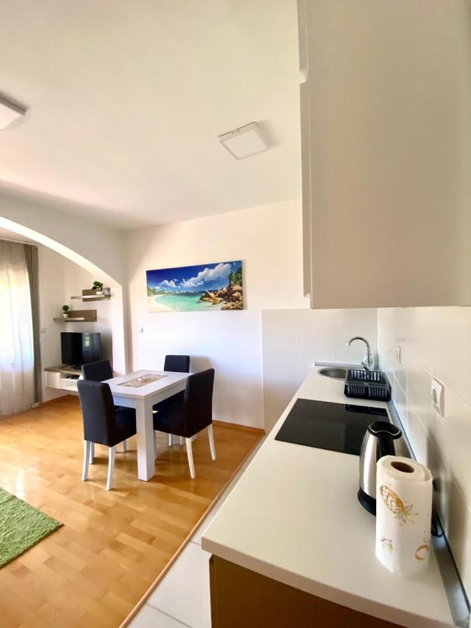 Jovana -- Porodicni Apartmani Igalo Herceg Novi Luaran gambar