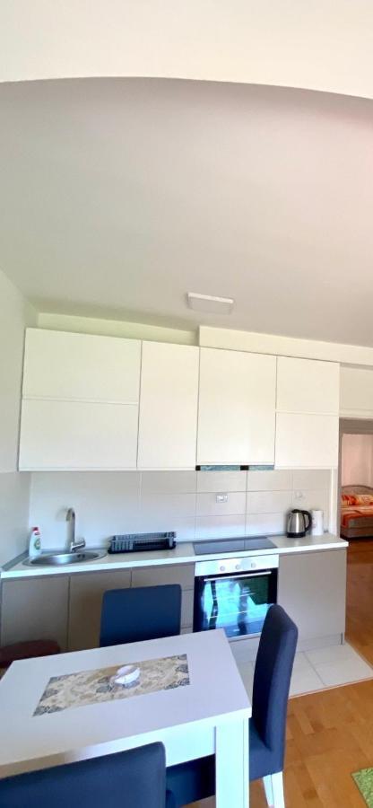 Jovana -- Porodicni Apartmani Igalo Herceg Novi Luaran gambar