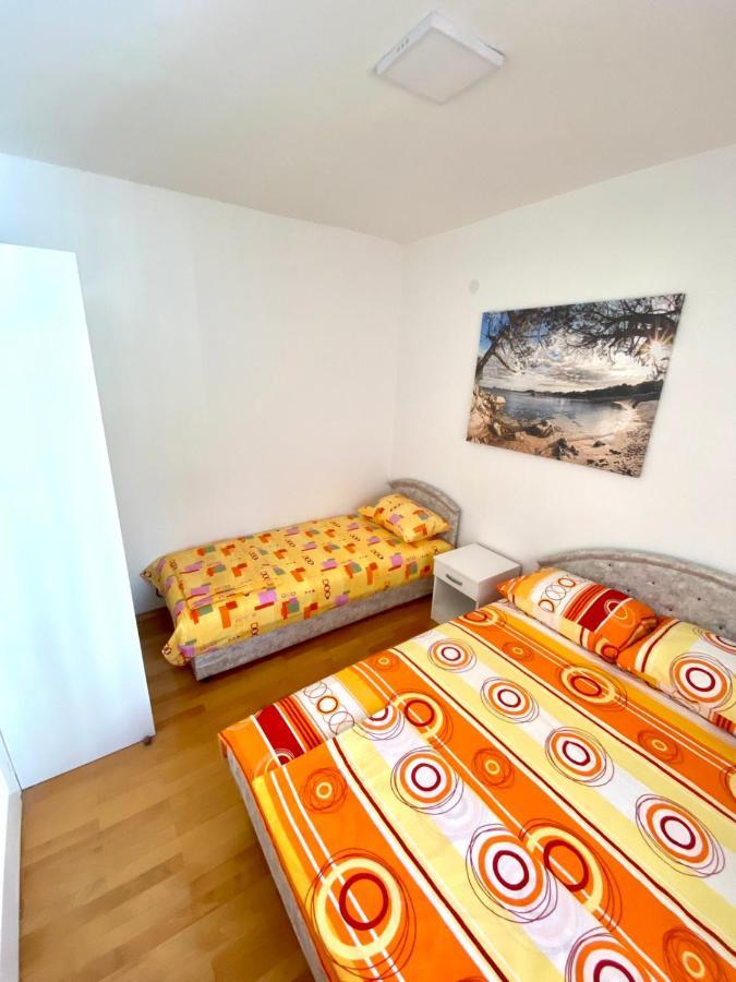 Jovana -- Porodicni Apartmani Igalo Herceg Novi Luaran gambar