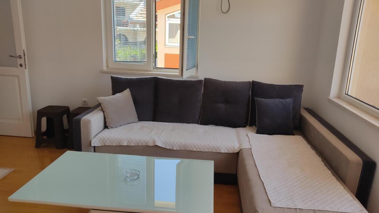 Jovana -- Porodicni Apartmani Igalo Herceg Novi Luaran gambar